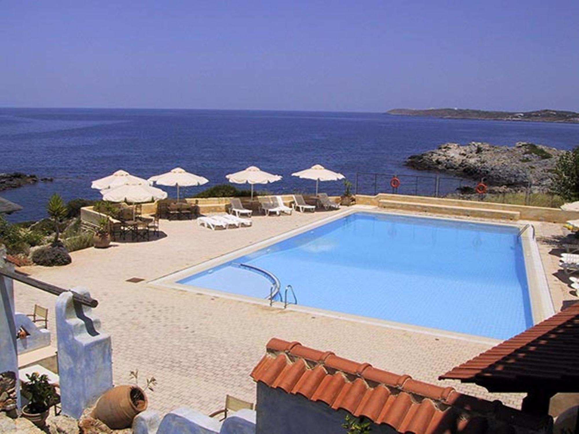 Giorgi'S Blue Apartments Kalathas Extérieur photo