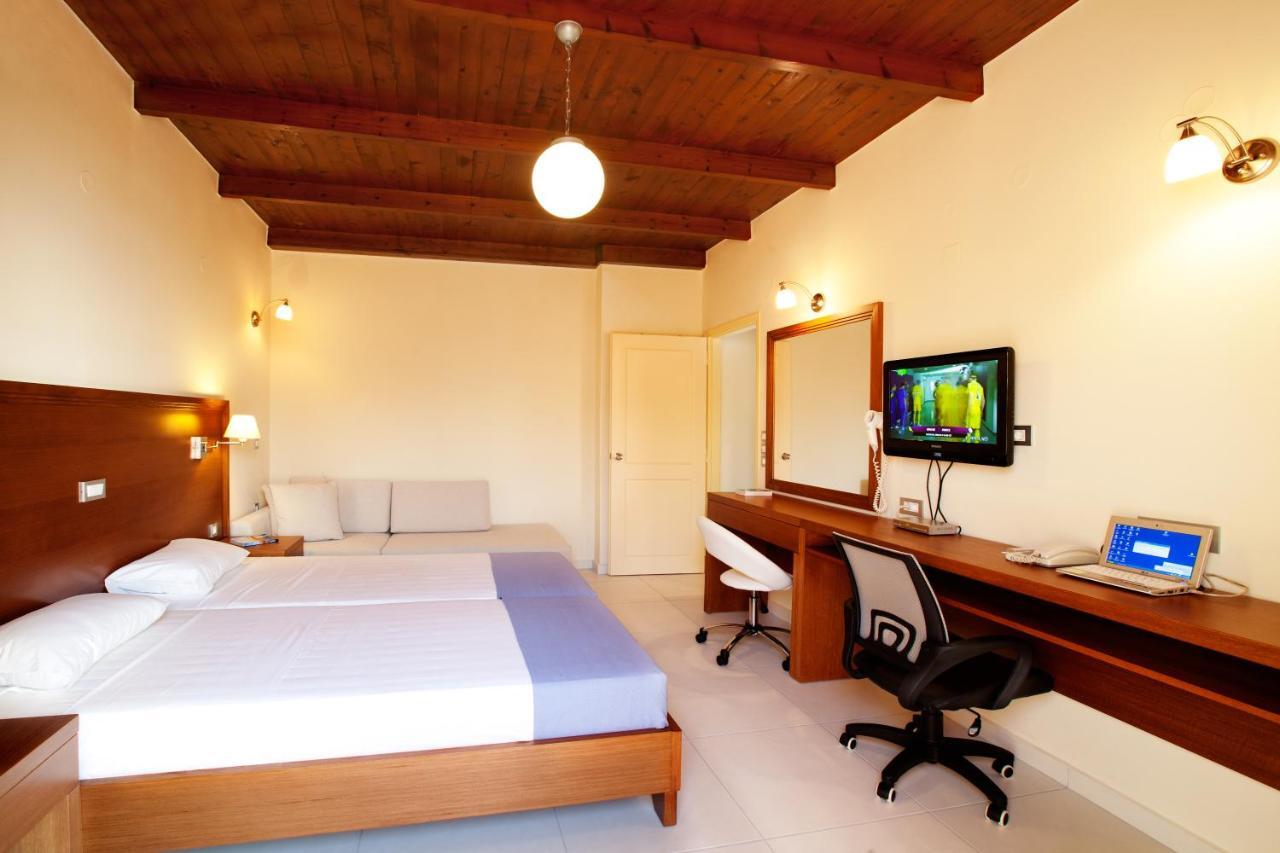 Giorgi'S Blue Apartments Kalathas Chambre photo