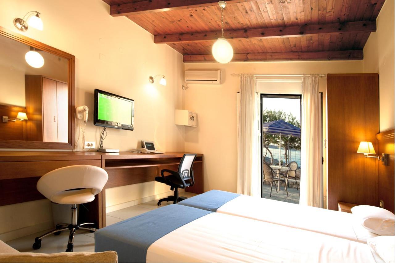 Giorgi'S Blue Apartments Kalathas Chambre photo